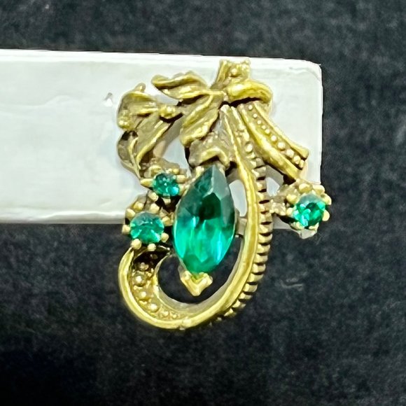 VTG Coro Gold Tone & Green Rhinestone Screw Back Earrings Missing Stone (3520) - Picture 4 of 7